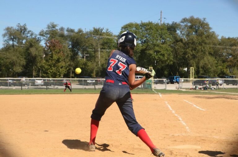 Selecting the Perfect Size Fastpitch Softball Bat: A Comprehensive Guide